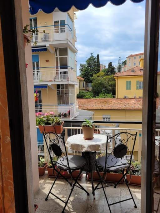 Bilocale: 5 Minuti Dall'Ariston San Remo Extérieur photo